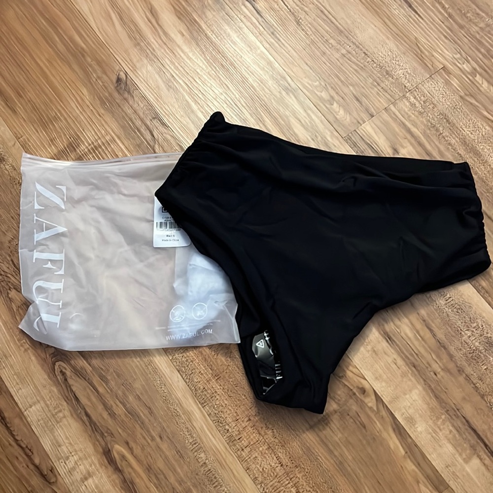 Zaful S bikini high waisted bottoms (nwt)